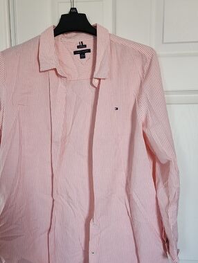 Tommy Hilfiger Men's Pink and White Striped Dress Shirt